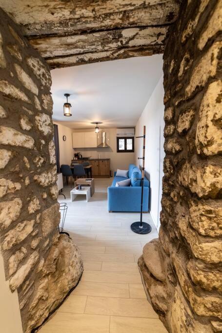 Lithic Suites Kalampáka Ngoại thất bức ảnh