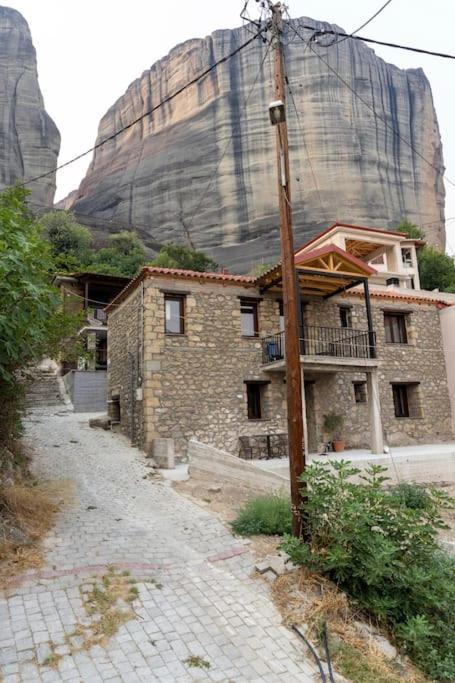 Lithic Suites Kalampáka Ngoại thất bức ảnh