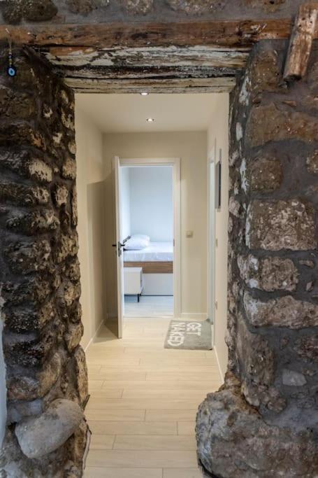 Lithic Suites Kalampáka Ngoại thất bức ảnh
